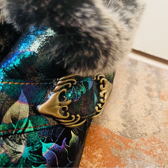 🥾NWOT! Fabulous HandMade Super Lady Star Arty Metallic & Fur Combat Style Boots - Picture 8 of 15